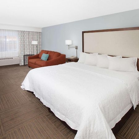 Hampton Inn Birch Run Bagian luar foto