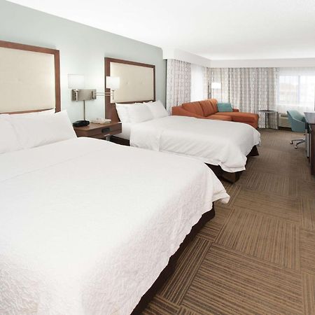 Hampton Inn Birch Run Bagian luar foto