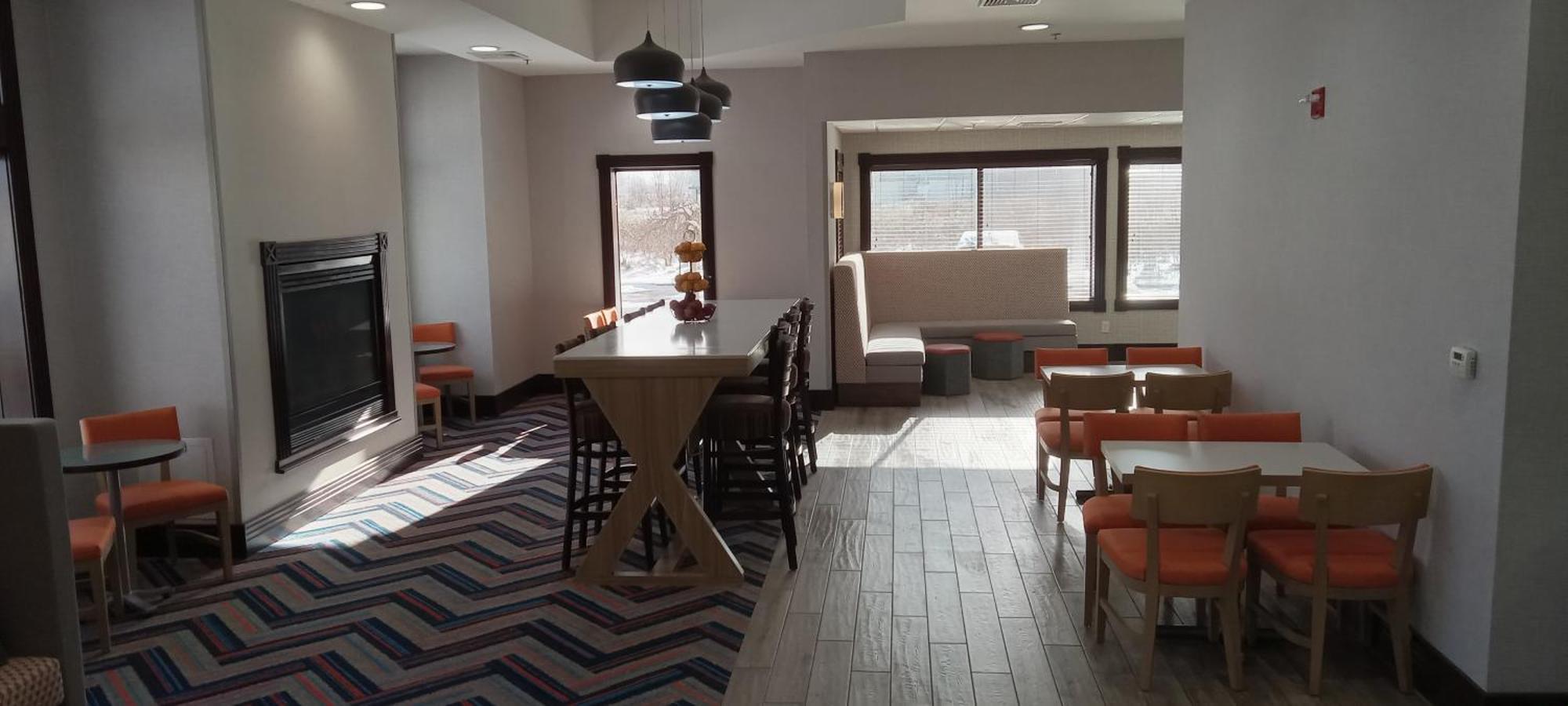 Hampton Inn Birch Run Bagian luar foto