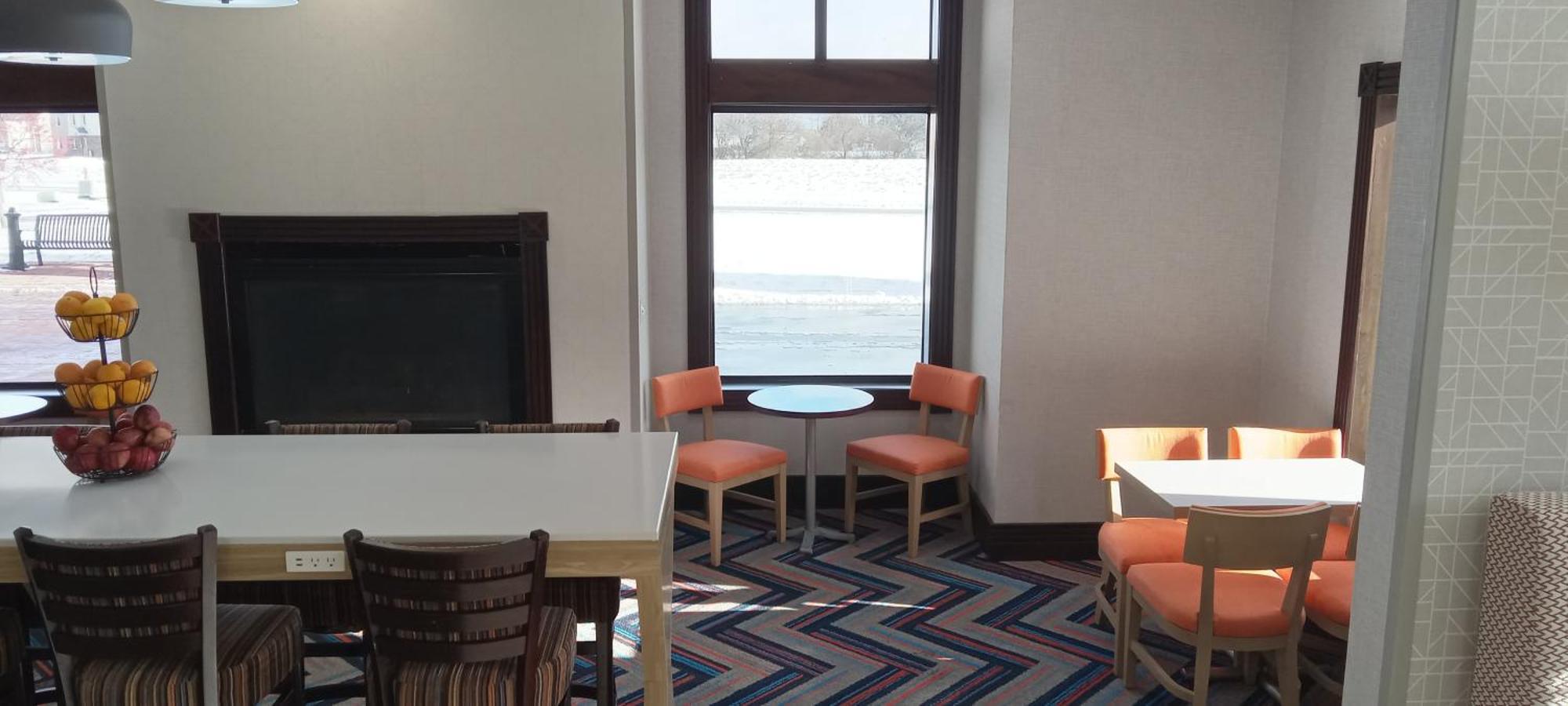 Hampton Inn Birch Run Bagian luar foto