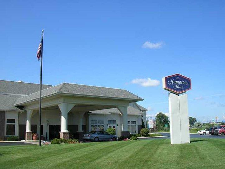Hampton Inn Birch Run Bagian luar foto