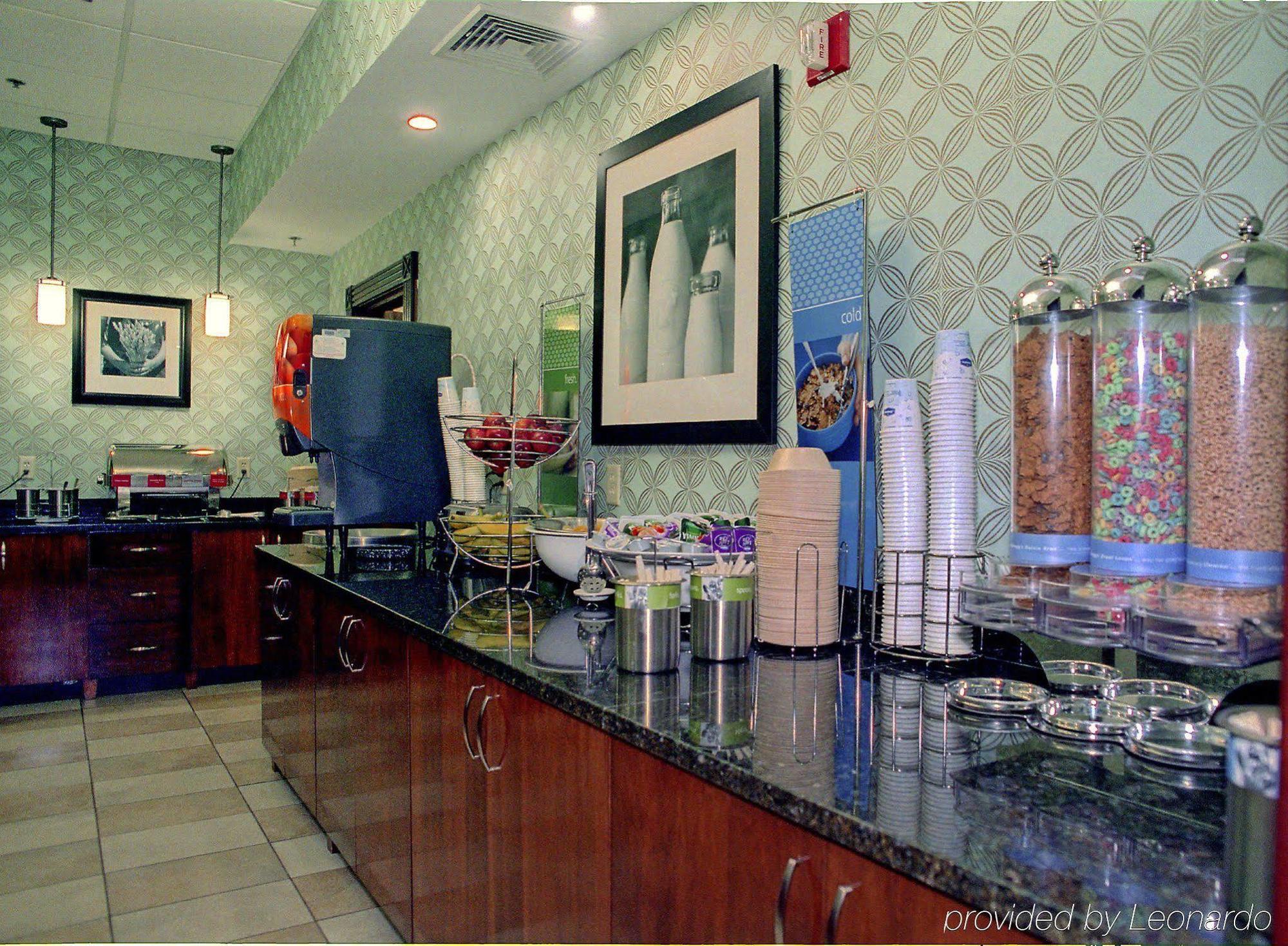 Hampton Inn Birch Run Bagian luar foto