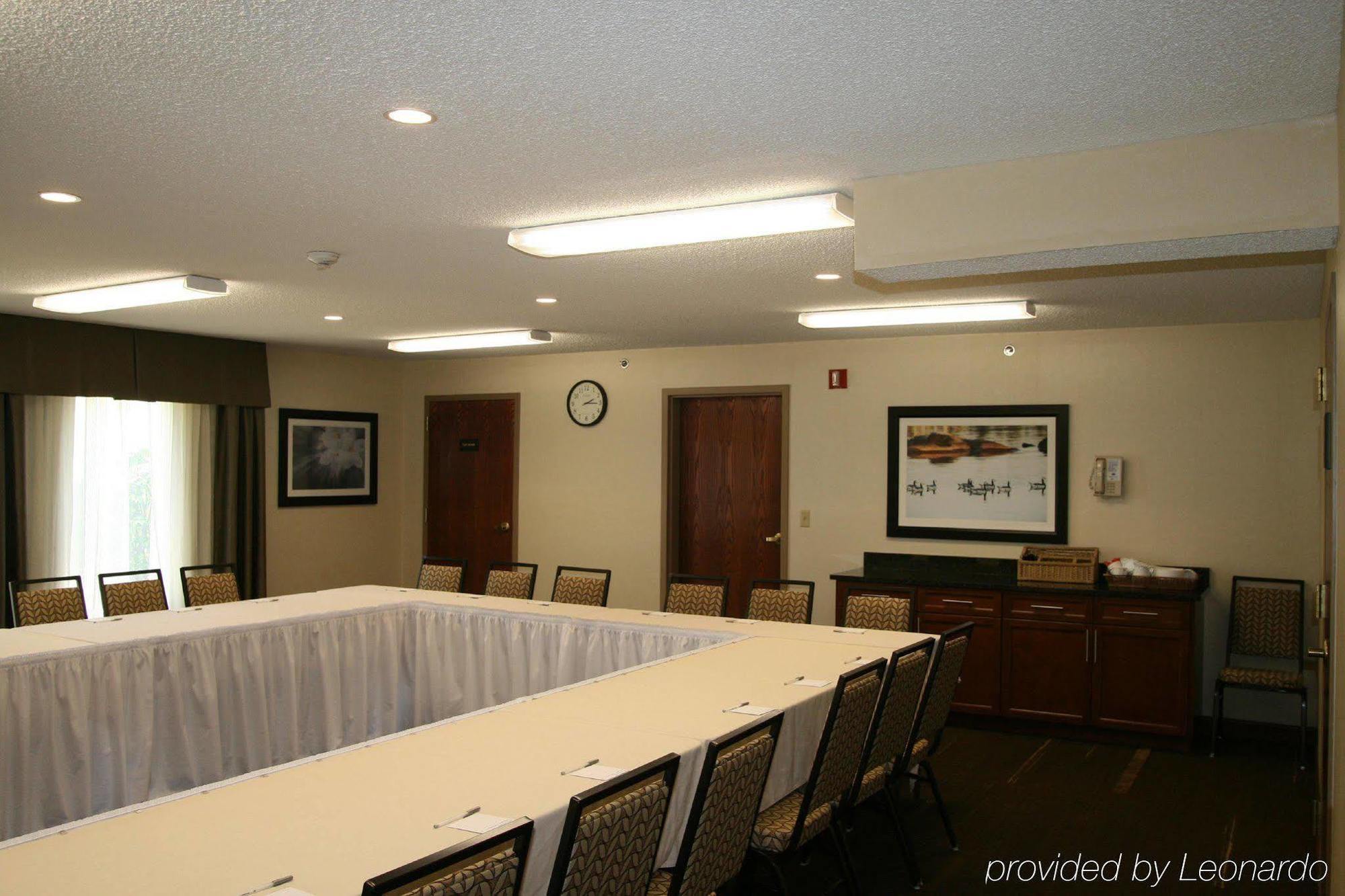 Hampton Inn Birch Run Bagian luar foto