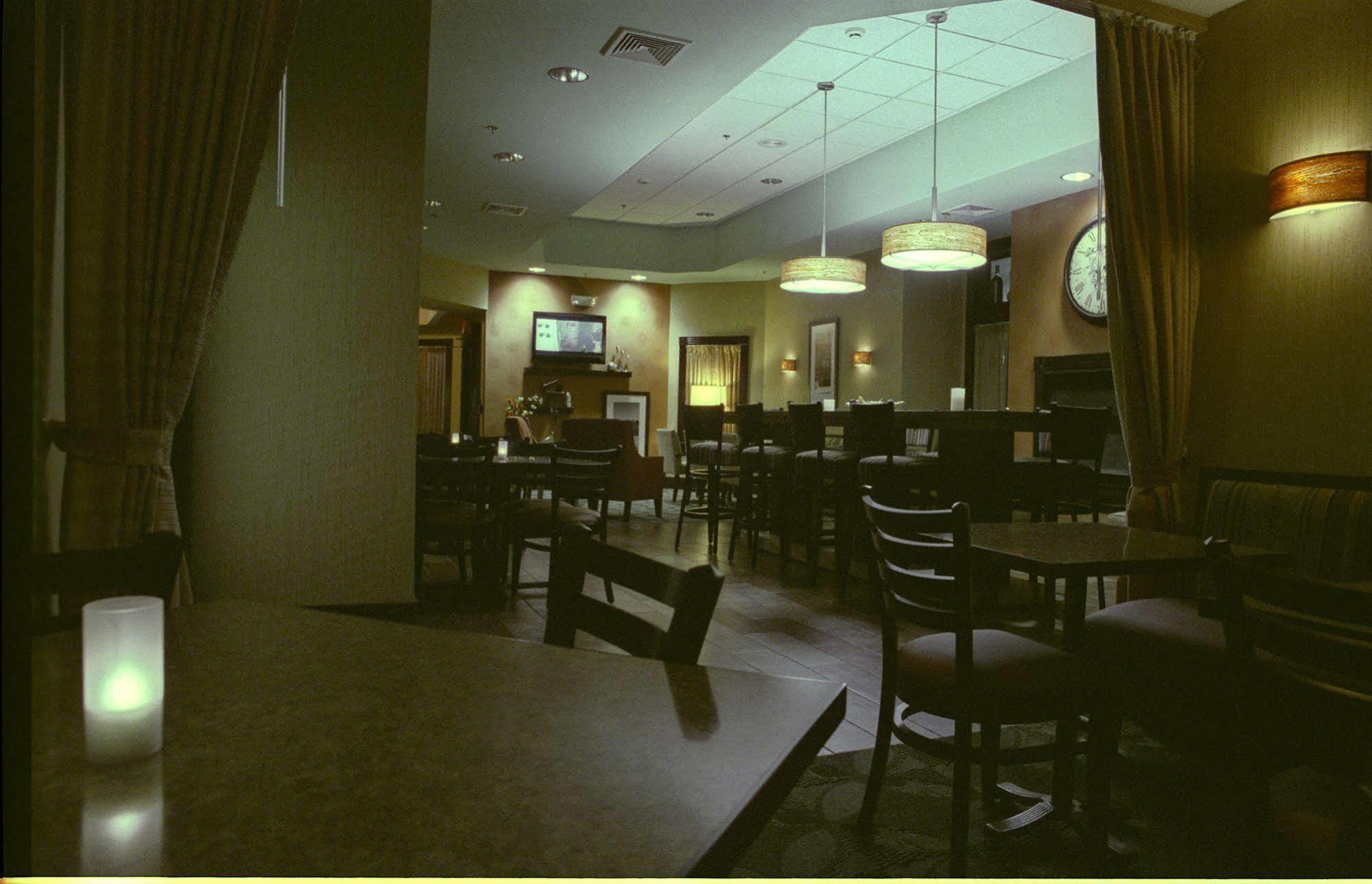 Hampton Inn Birch Run Bagian luar foto
