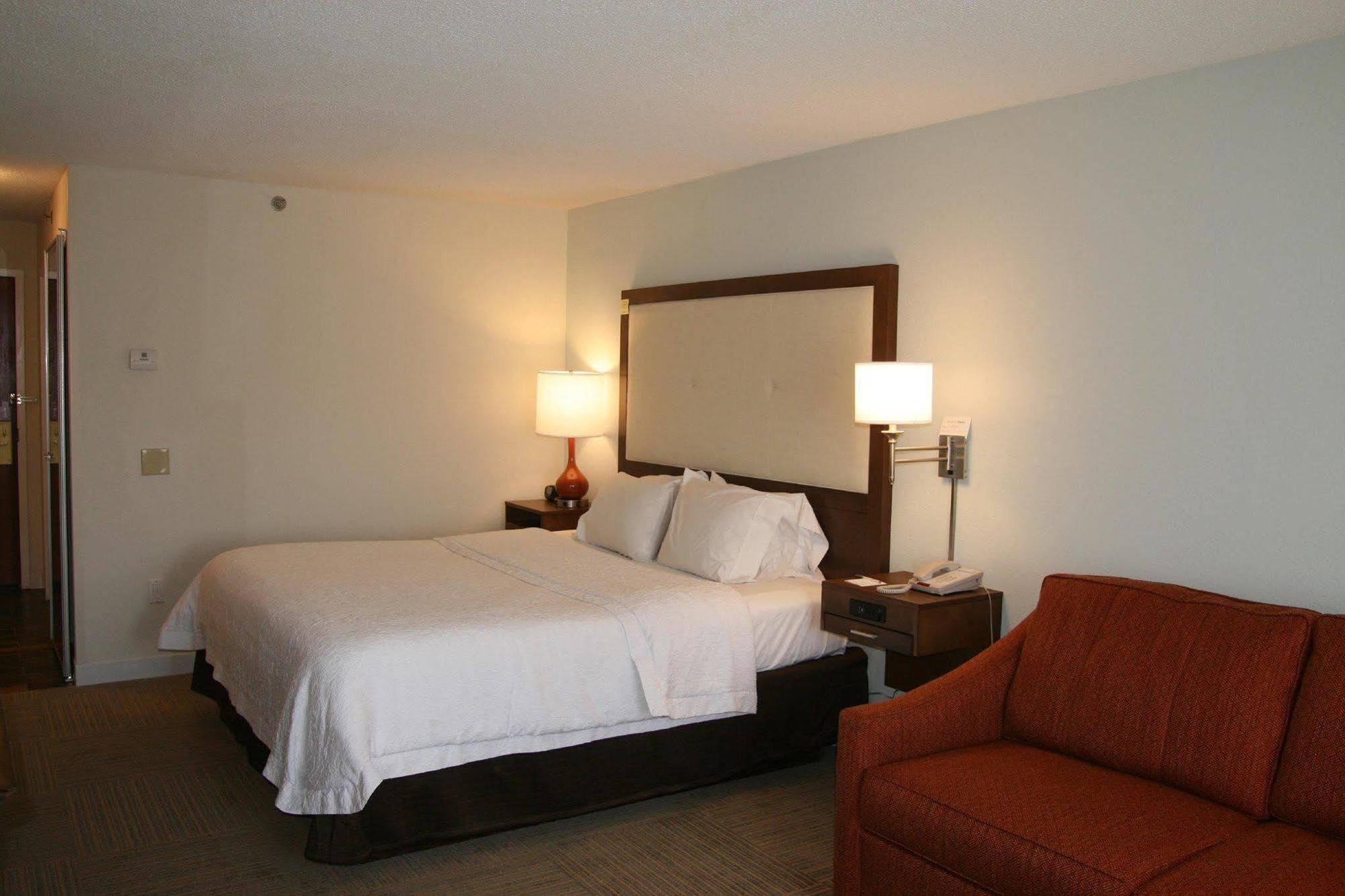 Hampton Inn Birch Run Bagian luar foto